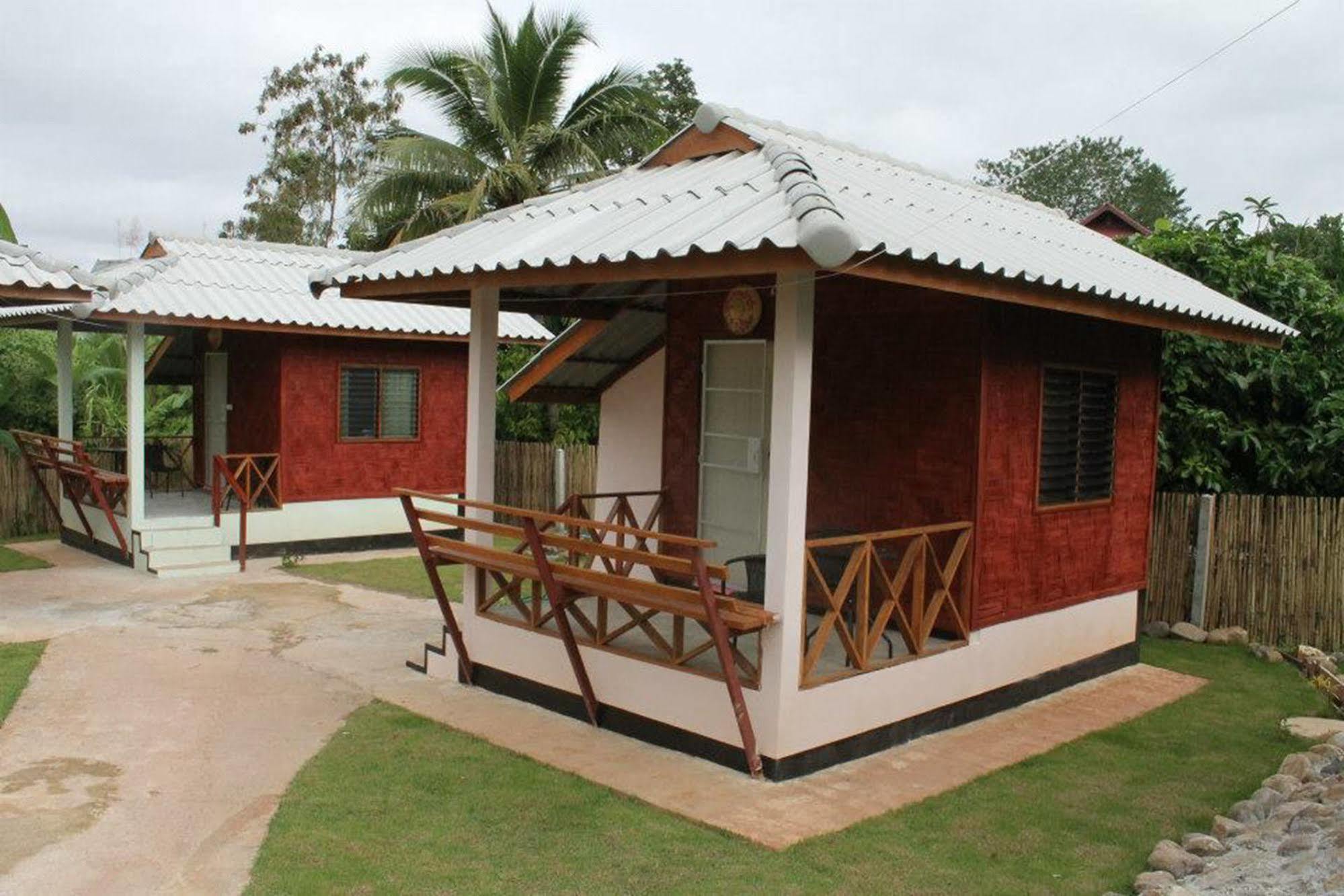 Sarm Mork Guest House Mae Hong Son Exterior photo